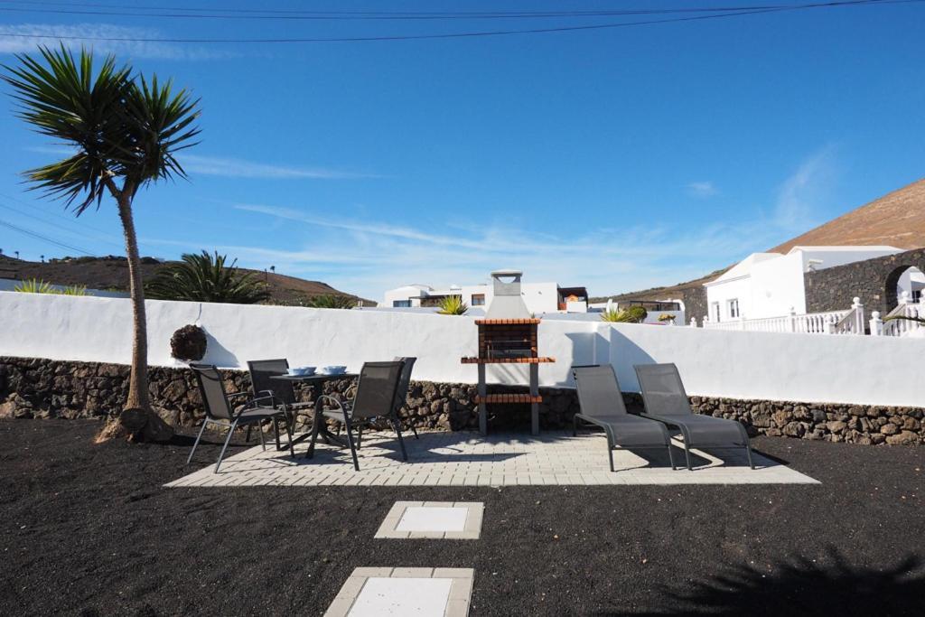 Private Apartment With Mountain And Sea Views, La Asomada, Lanzarote ティアス エクステリア 写真