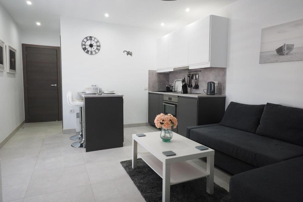 Private Apartment With Mountain And Sea Views, La Asomada, Lanzarote ティアス エクステリア 写真